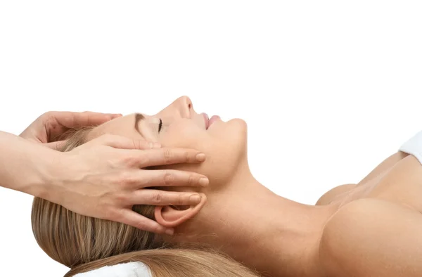 Close-up van een vrouwelijke ontvangende massage — Stockfoto