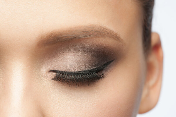 Eye makeup