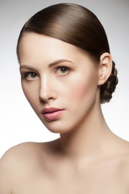 güzel sağlıklı bir cilt ile kadın