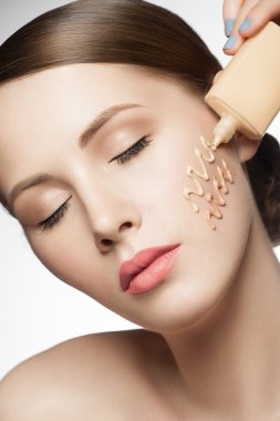 Vakıf başvurusu yapan kadın 