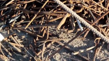 İnşaat çubukları her yerde darmadağın