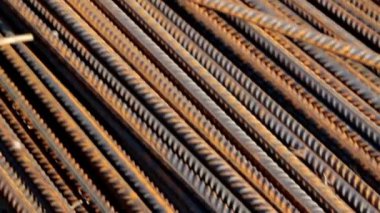 paslı çelik çubuklar