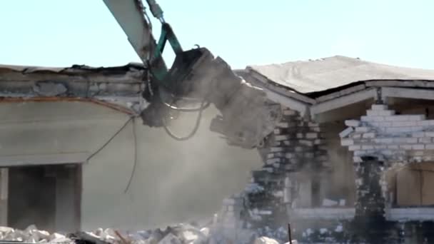손상 된 속성 영역을 청소 하기 위하여 bulldozed 되었다 — 비디오