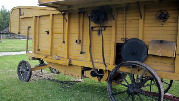 Molino de martillo de paja — Vídeos de Stock