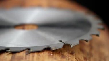 bir testere metal blade yan görünüm