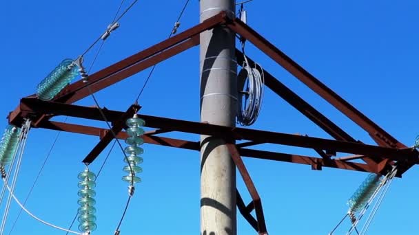 Cable wires on the power post — Stock Video