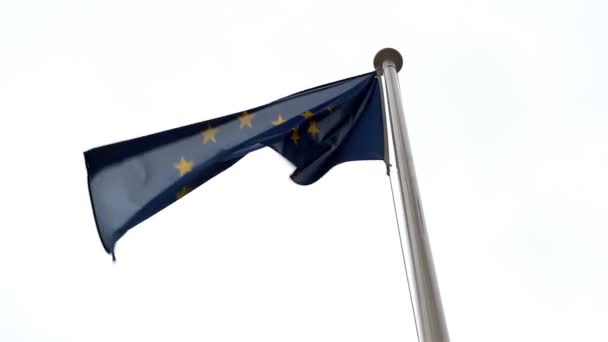 Europeiska unionens flagga vajande i luften — Stockvideo