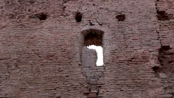 A closer look of a ruins from an old castle — Stock Video