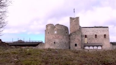 eski yıkık kalede görünümü