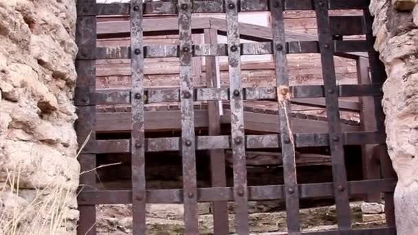 Pohled od brány hradu — Stock video