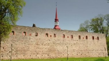 Eski kale ve eski kilise