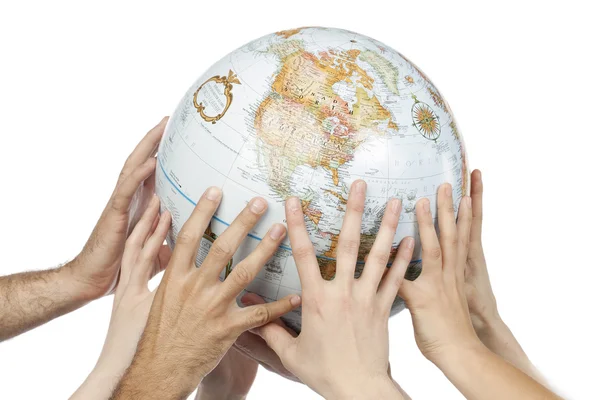 Händer som håller hela världen — Stockfoto