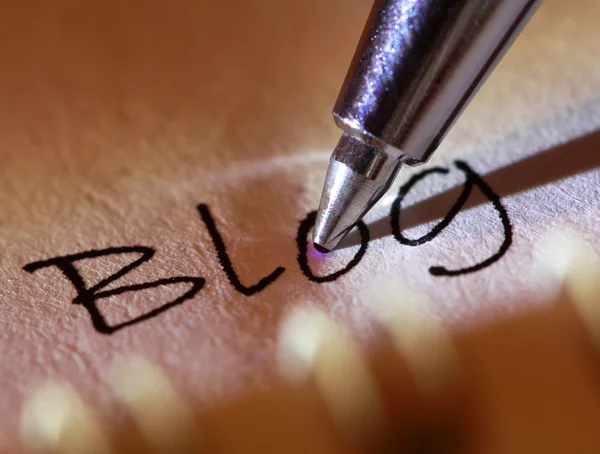Kalem noktaları kağıt üzerinde kelime "blog" için. Telifsiz Stok Imajlar