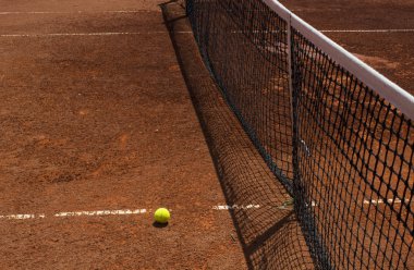 Kırmızı kil ve Tenis