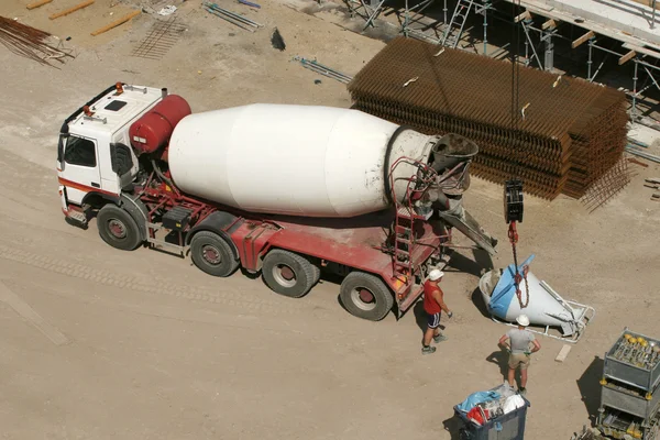 Cement vrachtwagen — Stockfoto