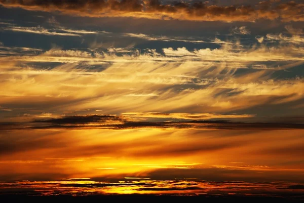 Небо в закате — стоковое фото