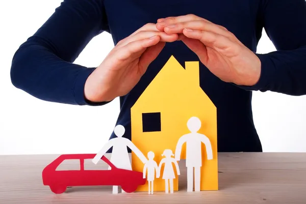 Hands Protecting House, Family and Car — Stock Photo, Image