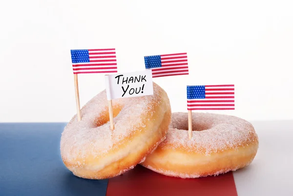 Donuts com assinatura de agradecimento — Fotografia de Stock