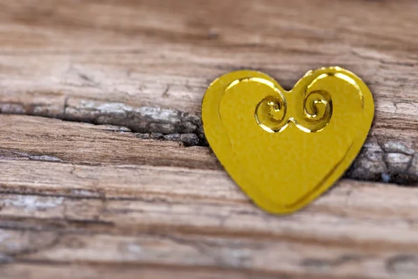 Heart on cracked Wood — Stock Photo, Image