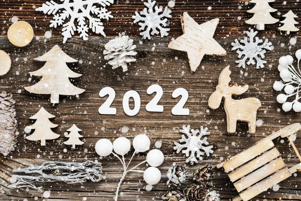 Decorazione rustica di legno di Natale, 2022, Selva e albero, fiocchi di neve — Foto Stock