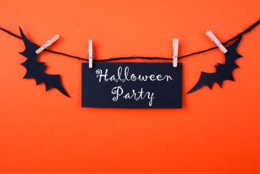 Cadılar Bayramı partisi ile siyah etiket