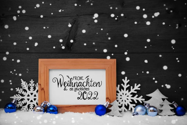 Baum, Schneeflocken, Schnee, blauer Ball, Glückliches 2022 bedeutet Glückliches 2022 — Stockfoto
