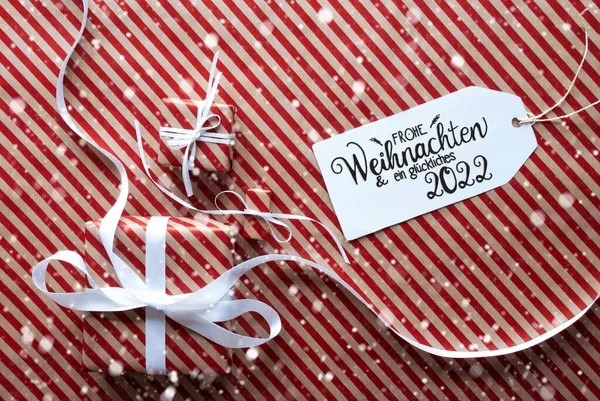 Drei Geschenke, Geschenkpapier, Etikett Glückliches 2022 Mean Happy 2022, Schneeflocken — Stockfoto