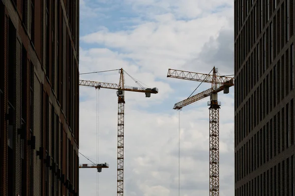 Bouwkraan Gebouwen Aanbouw Tegen Lucht — Stockfoto