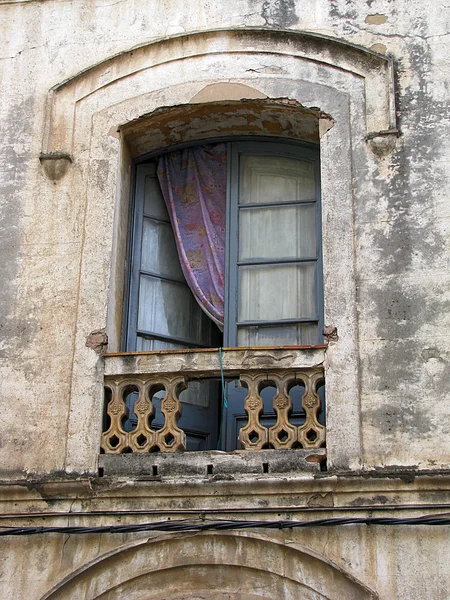 Barselona bölgesindeki Ortaçağ balkon — Stok fotoğraf