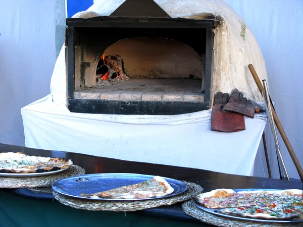 Pizza of a wood burning oven — Stock Photo, Image