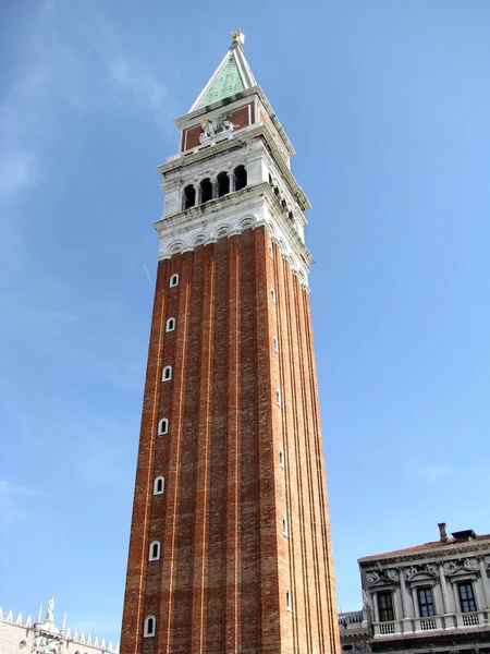 Piazza San Marcos campanile — Stock Photo, Image