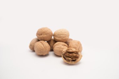 diğerleri kapalı ve açık ceviz