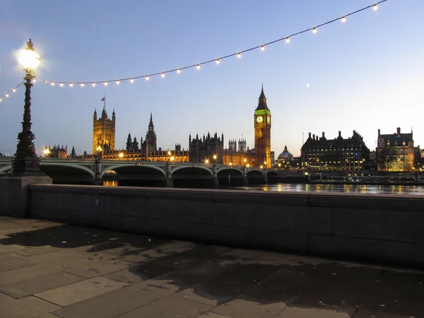 Las Casas del Parlamento, Westminster en Londres Inglaterra — Foto de Stock