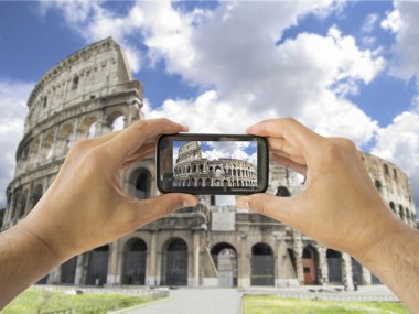 turist kamera tutan Roma Kolezyum, mobil