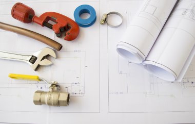su ve doğal gaz uçakta yükleme