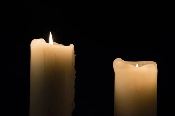 Duas velas dando luz — Fotografia de Stock