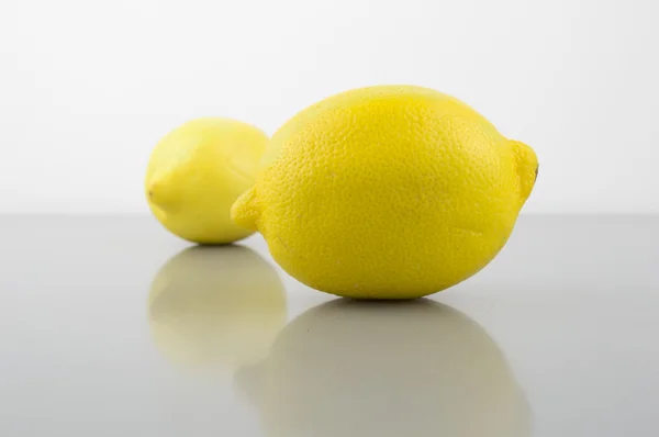 Due limoni — Foto Stock