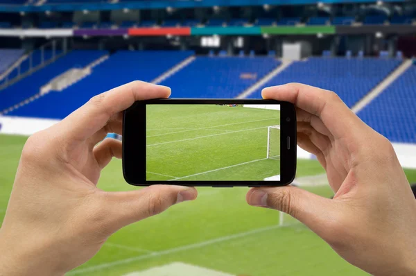 Hans fotografiert das fußballstadion — Stockfoto