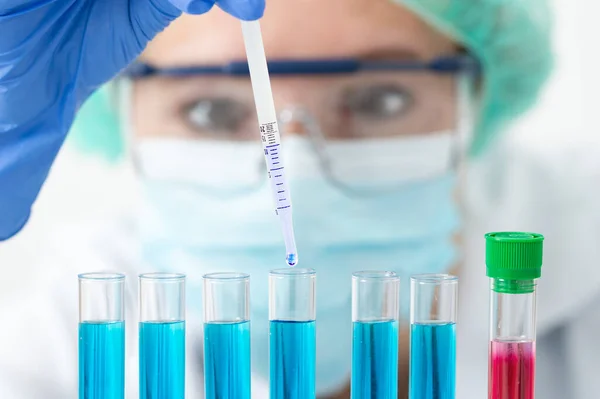 Cropped Shot Attractive Young Female Scientist Using Pipette Fill Test — Fotografia de Stock