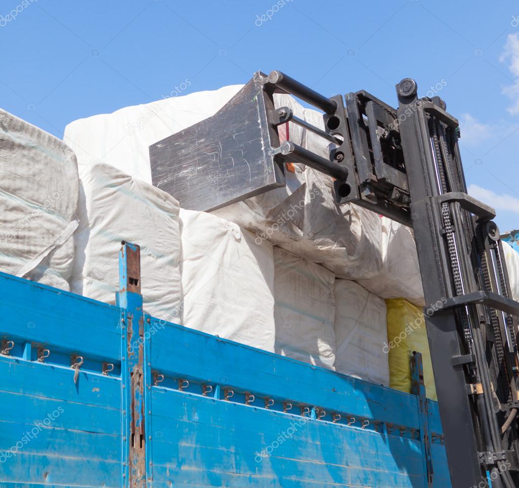 Fardos de algodón, listos para su entrega a los compradores de algodón â Foto de Stock