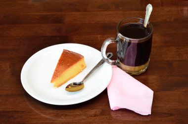 karamelli puding siyah kahve