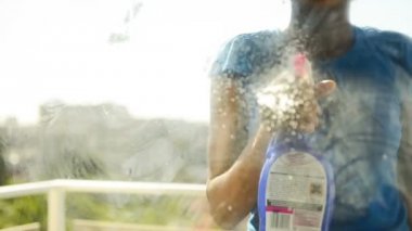 Windows temizlik hizmetçi