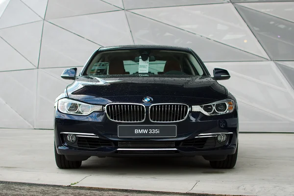 新模型 bmw 335i — 图库照片