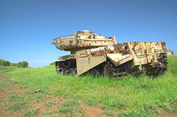 HDR photo of destroyed rusty tank — Stock Photo, Image