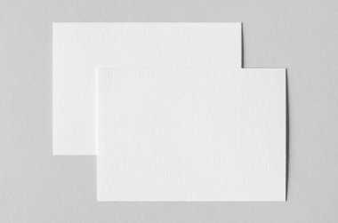 Desenli A6 davetiye kartı veya broşür modeli, manzara oryantasyonu.