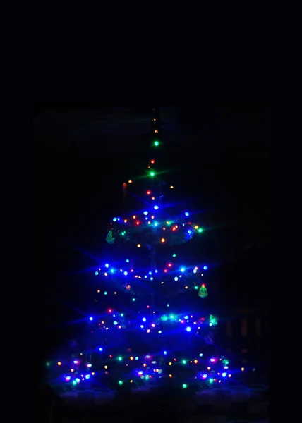 Árvore de Natal azul de luzes — Fotografia de Stock