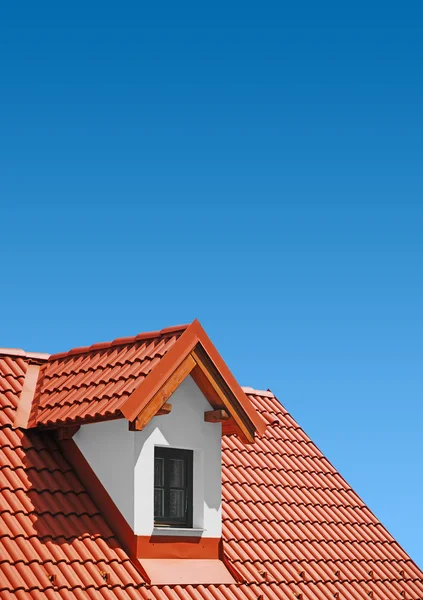 Dach mit Lehmziegeln — Stockfoto