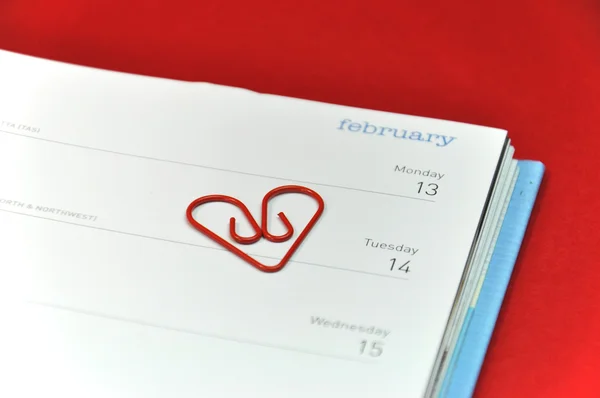 Valentine Day with Red Heart Paper Clip in Diary Journal — Stock Photo, Image