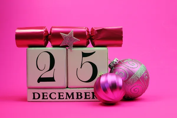 Dekorativer Kalender für den Weihnachtstag im heißen rosa Thema — Stockfoto