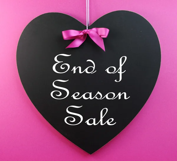 Pink Theme "End of Season Sale" message on heart blackboard. — Stock Photo, Image